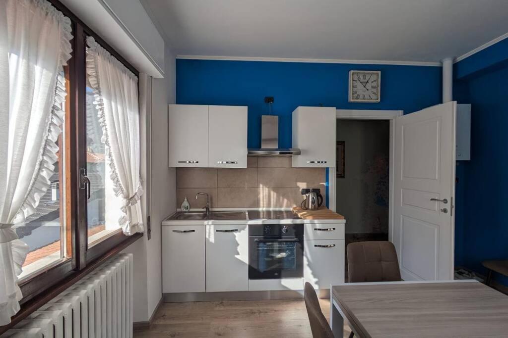Becky'S Apartment Pellio Inferiore Екстериор снимка